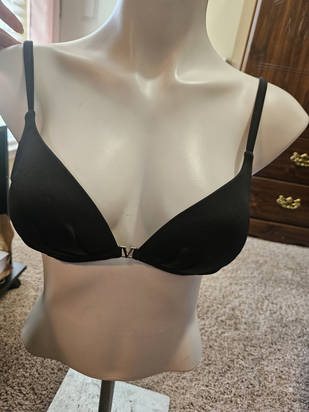 VENUS Black Front-Clasp Wireless Triangle Bra
